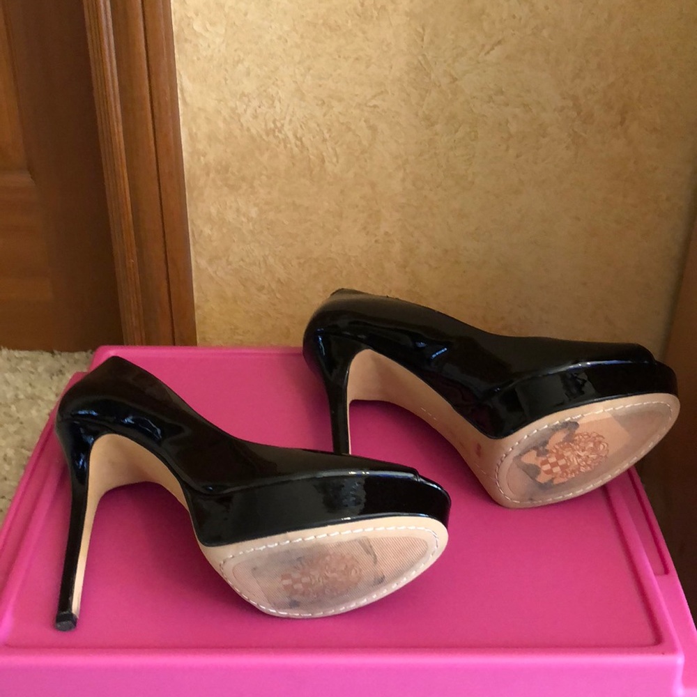 Vince Camuto Pumps - Picture 7 of 7